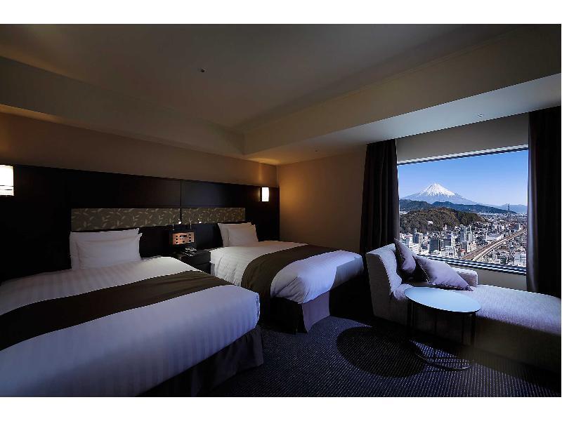 Hotel Grand Hills שיזוקה מראה חיצוני תמונה